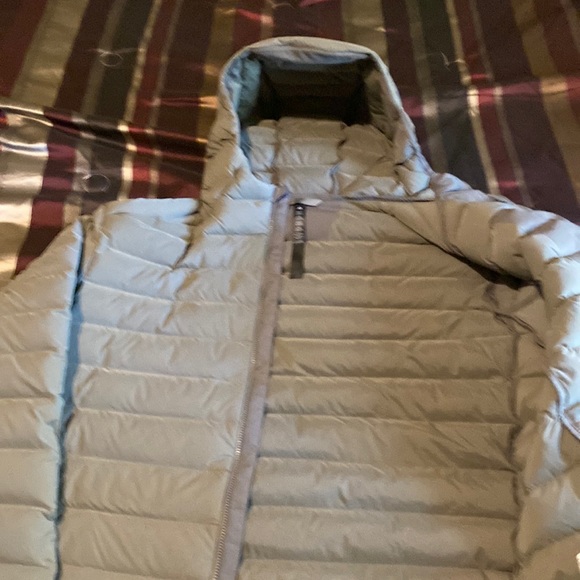 Lululemon,2xl, green,new, never worn, with hood,